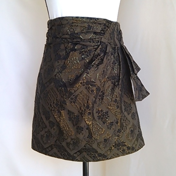 Forever 21 Metallic Gold Jacquard Print Mini Pencil Skirt - Picture 3 of 9